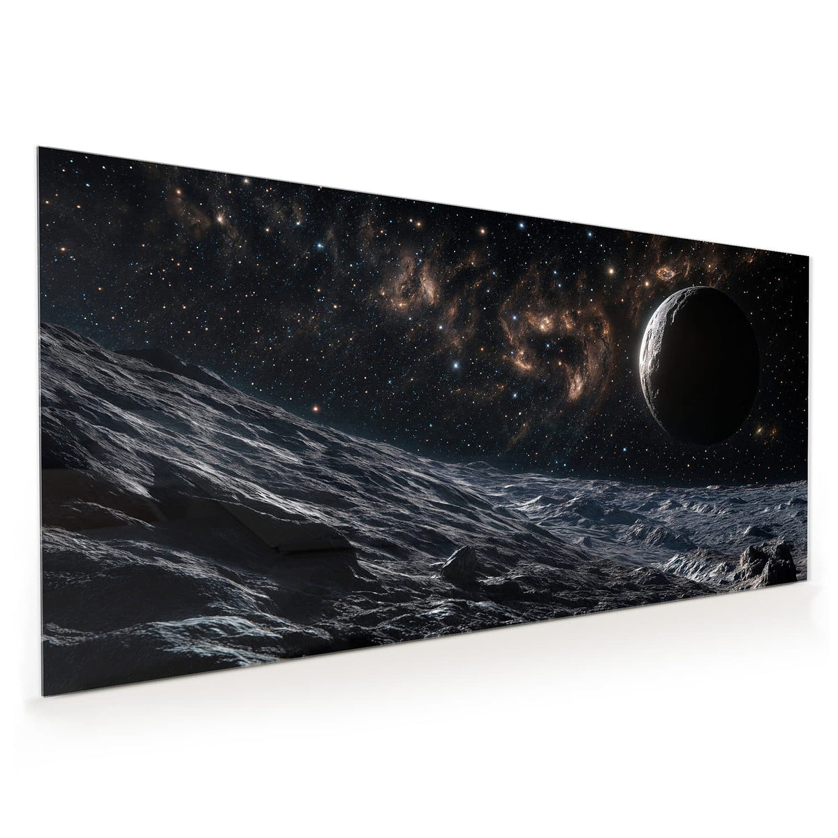 Küchenrückwand aus Glas im Hochformat mit Motiv Mondlandschaft im All: Felsige, graue Mondoberfläche im Vordergrund