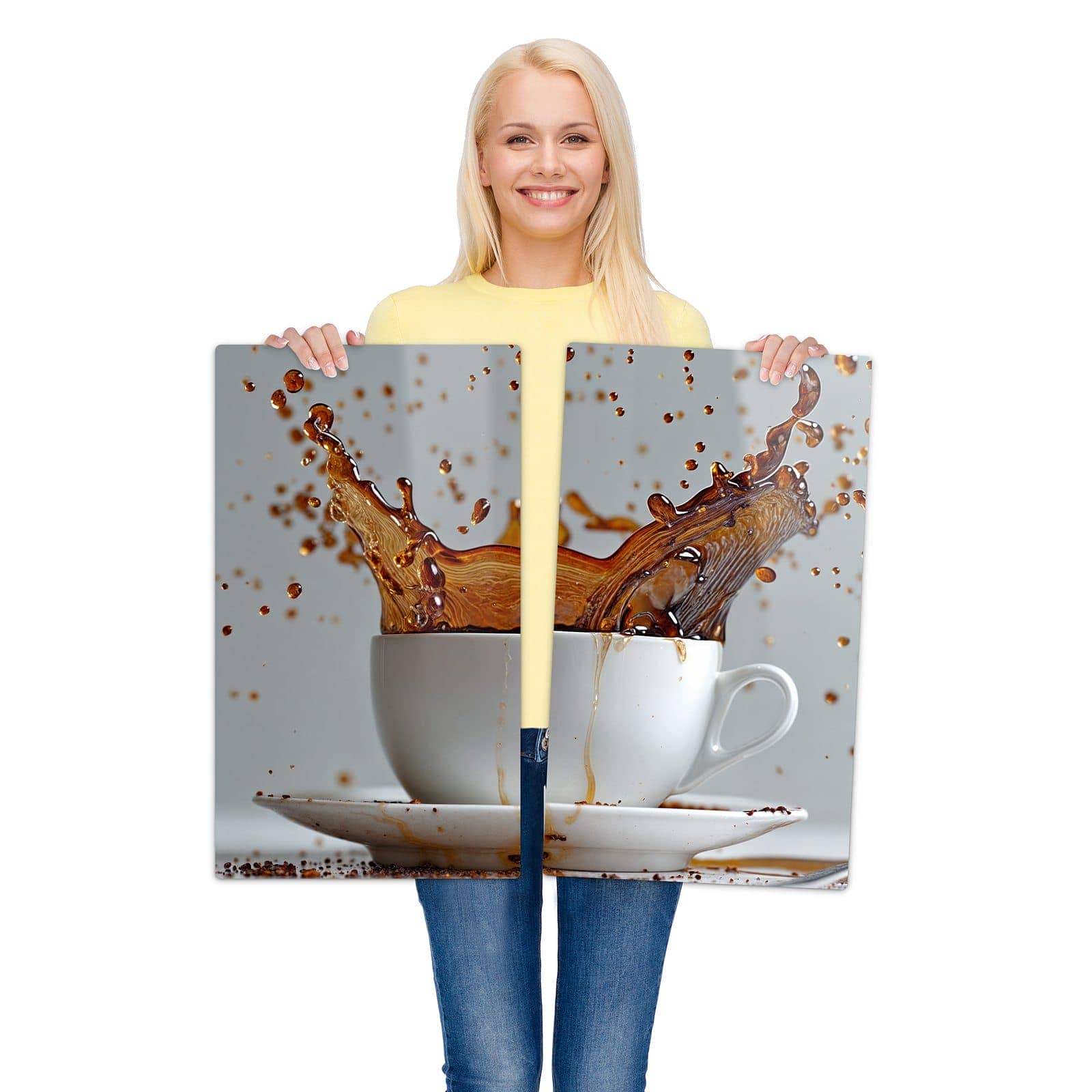 2-teilige Deckplatte aus Glas mit Kaffeeexplosion-Motiv wird zur Größendarstellung gehalten
