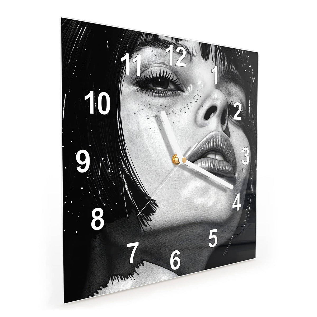 Quadratische Wanduhr aus Glas Gesicht im Sternenstaub schräg von der Seite, 4 mm starkes Glas
