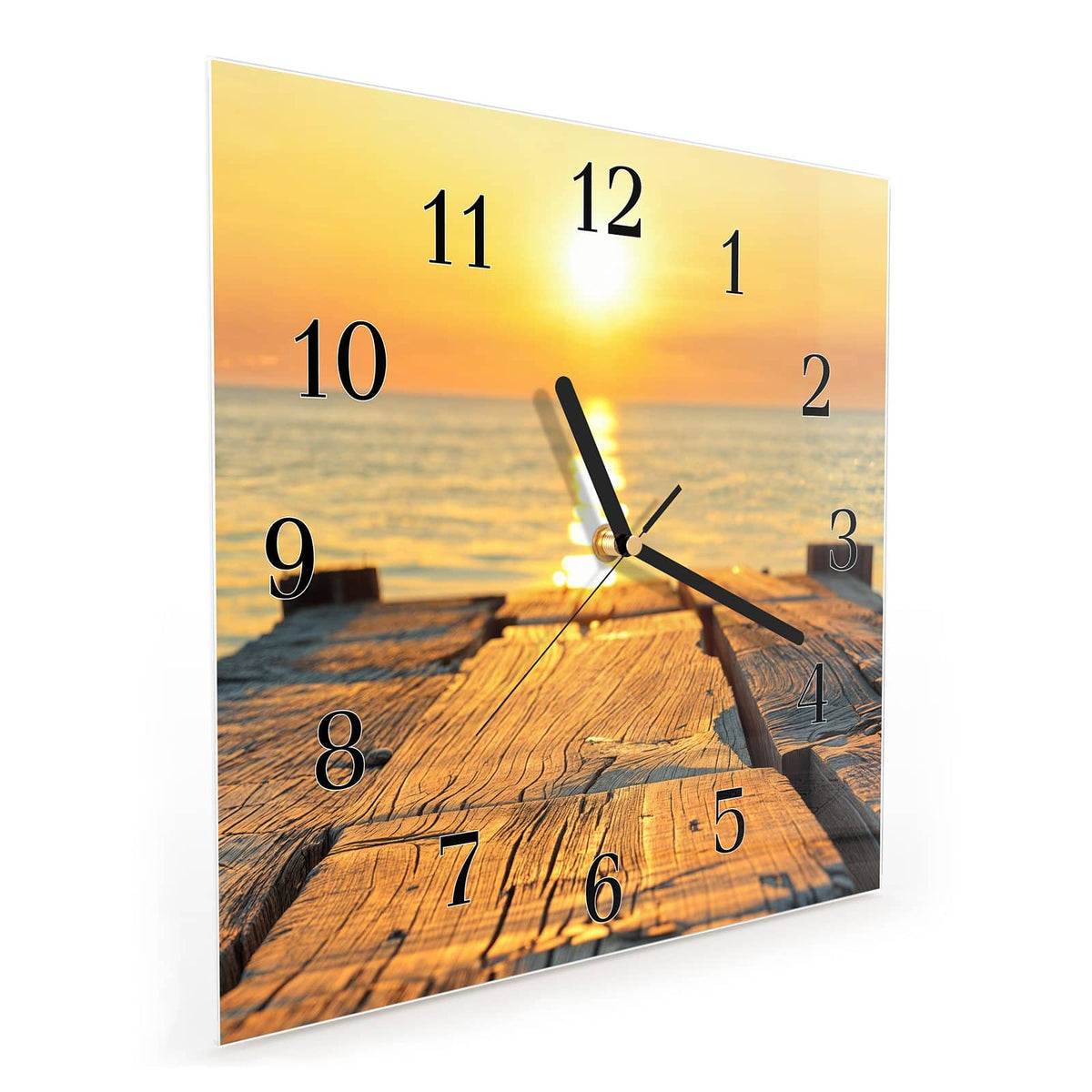Quadratische Wanduhr aus Glas Holzsteg am Meer schräg von der Seite, 4 mm starkes Glas