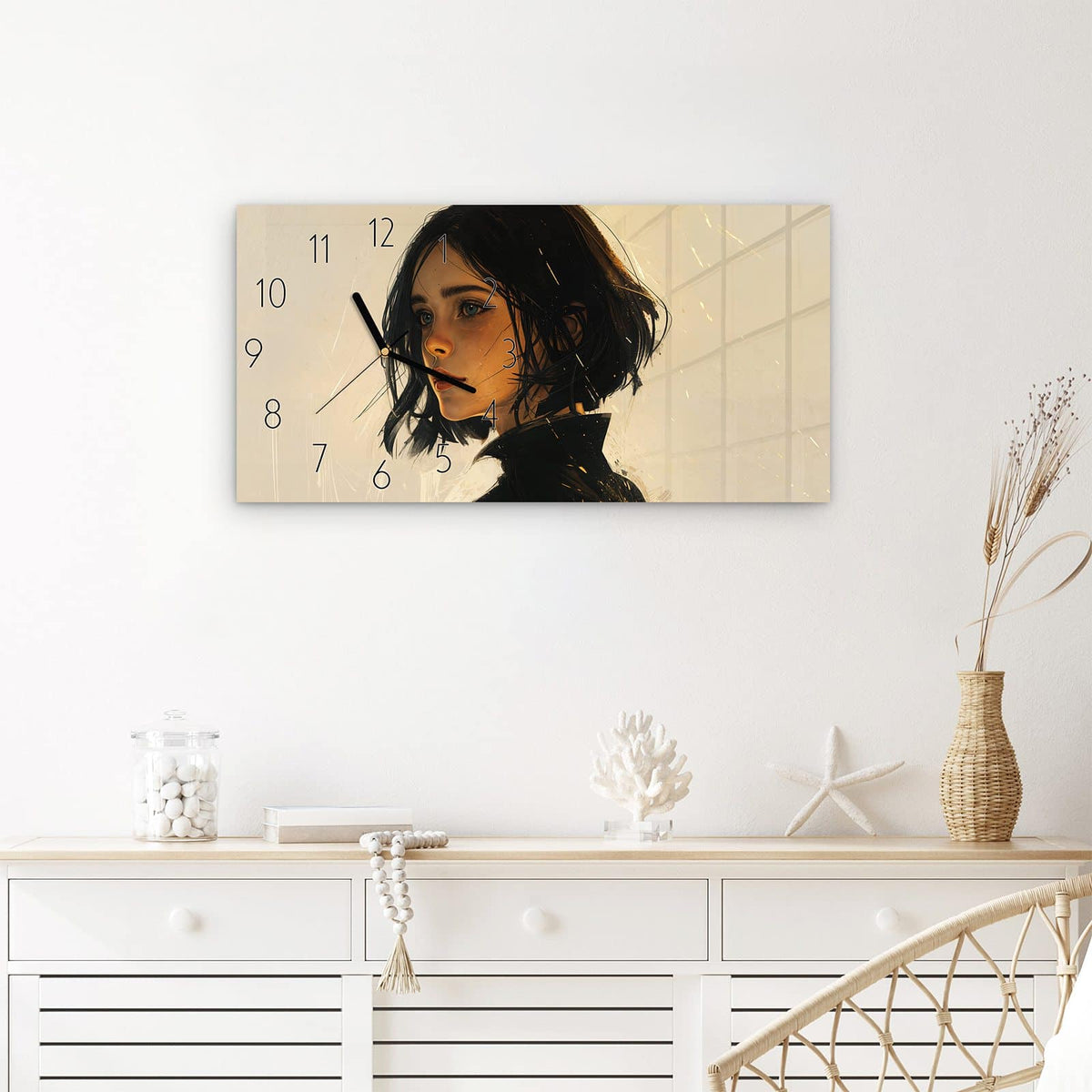 Wanduhr Porträt junge Frau aus Glas – Querformat 60 × 30 cm – Junge Frau mit dunklem Kurzhaar
