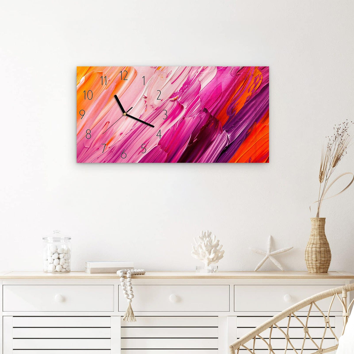 Wanduhr Pinselstriche aus Glas – Querformat 60 × 30 cm – Kräftige Striche in Rosa und Violett