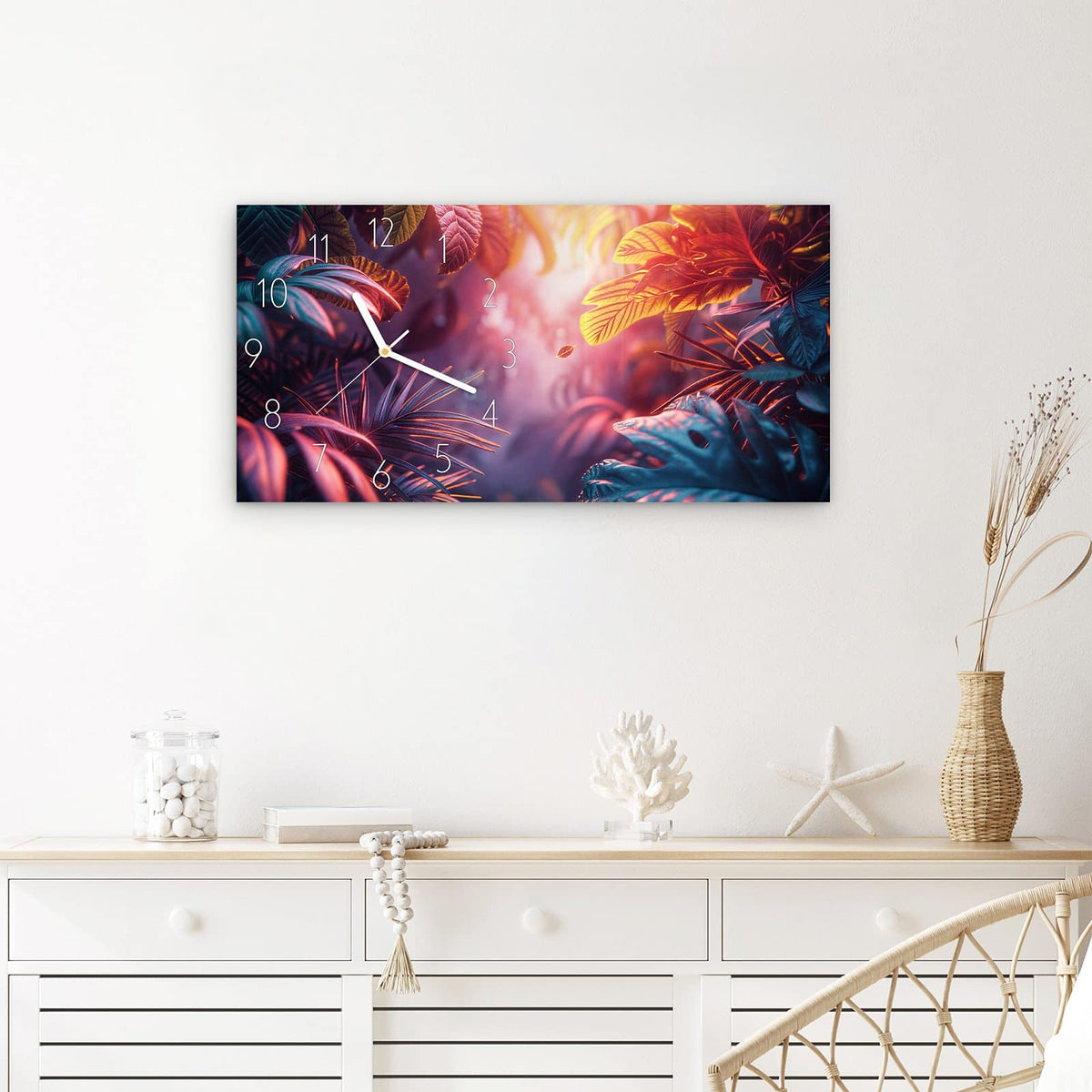 Wanduhr Lichtdurchfluteter Dschungel aus Glas – Querformat 60 × 30 cm – Tropische Blätter im warmen Licht