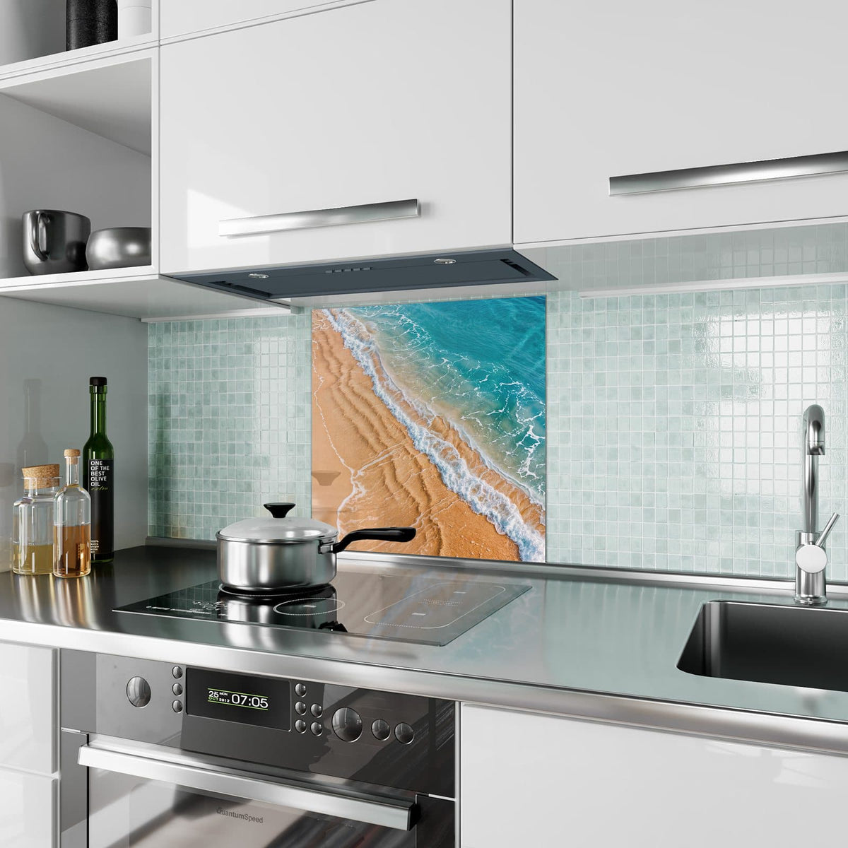 Küchenrückwand aus Glas Sandrippen am Ufer im quadratischen Format als Spritzschutz hinter dem Kochfeld, über dem Fliesenspiegel montiert