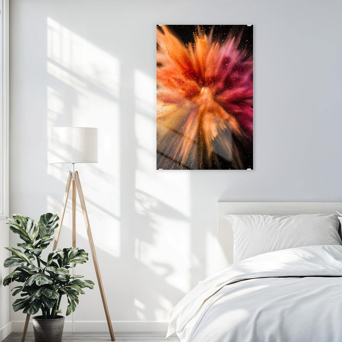 Glasbild Farbpulver auf Schwarz an der Wand – Explodierendes Farbpulver in Orange, Beere und Creme vor schwarzem Grund
