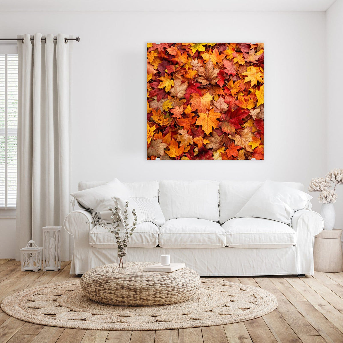 Glasbild Ahornblätter von oben an der Wand – Dichter Teppich aus Ahornblättern in Rot, Orange und Gelb, von oben fotografiert
