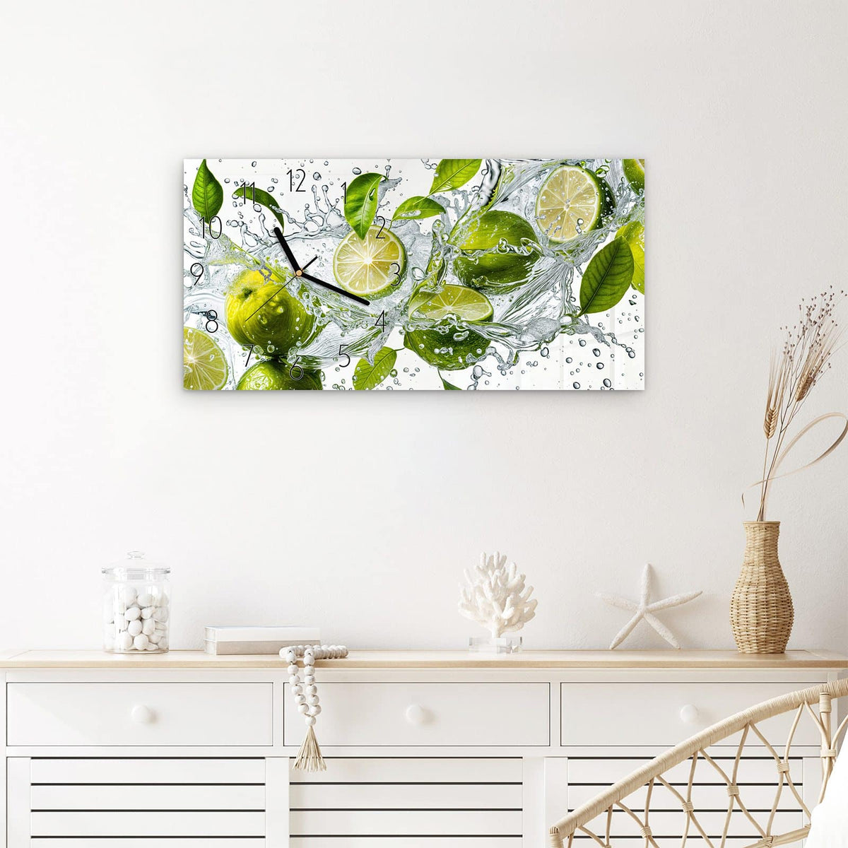 Wanduhr Zitrusfrucht Spritzer aus Glas – Querformat 60 × 30 cm – Limetten im Wasserspritzer