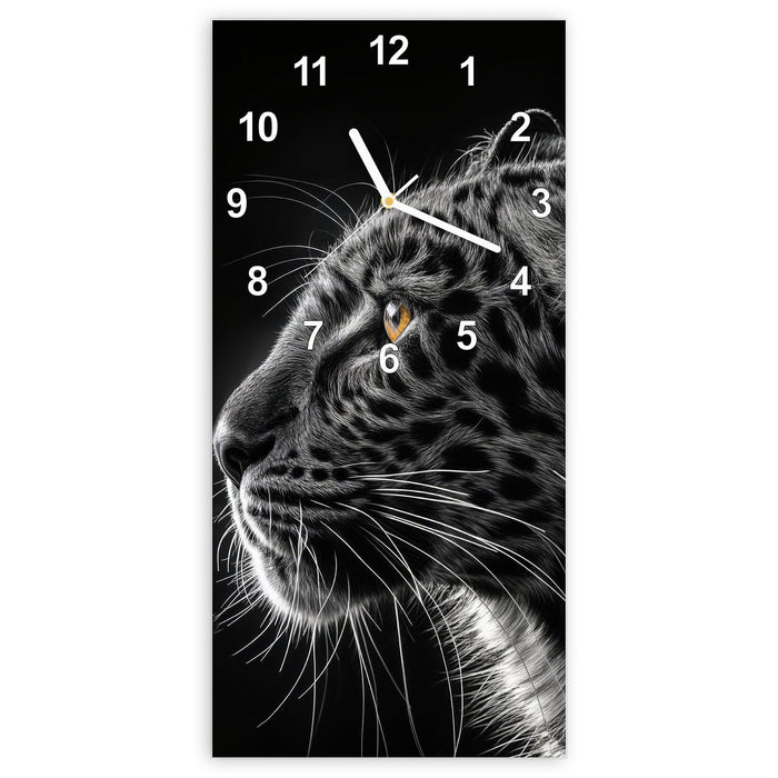 Wanduhr Leopard Silhouette aus Glas – Hochformat 30 × 60 cm mit Ziffernblatt Modern