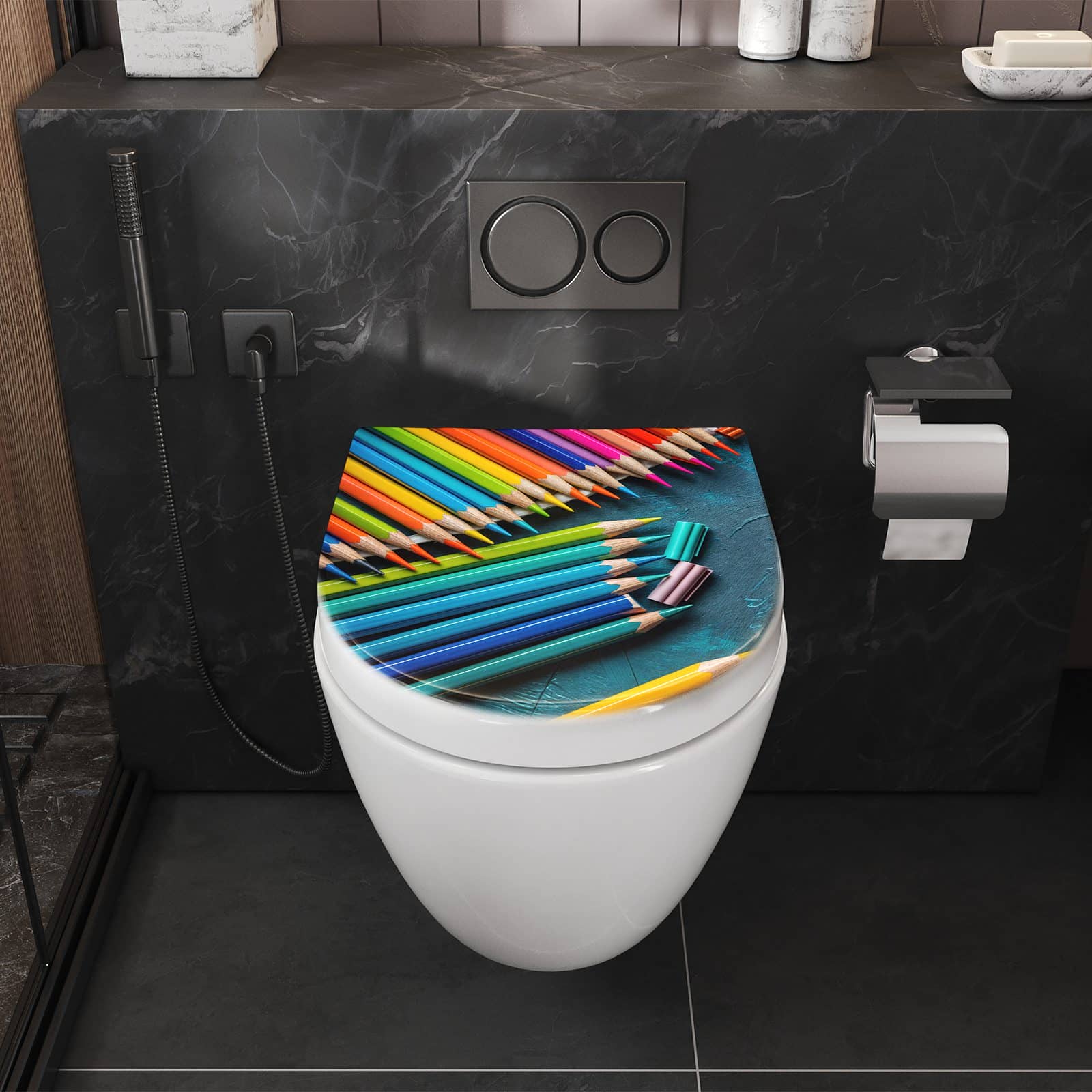 WC-Sitz mit Absenkautomatik Buntstifte auf Holz