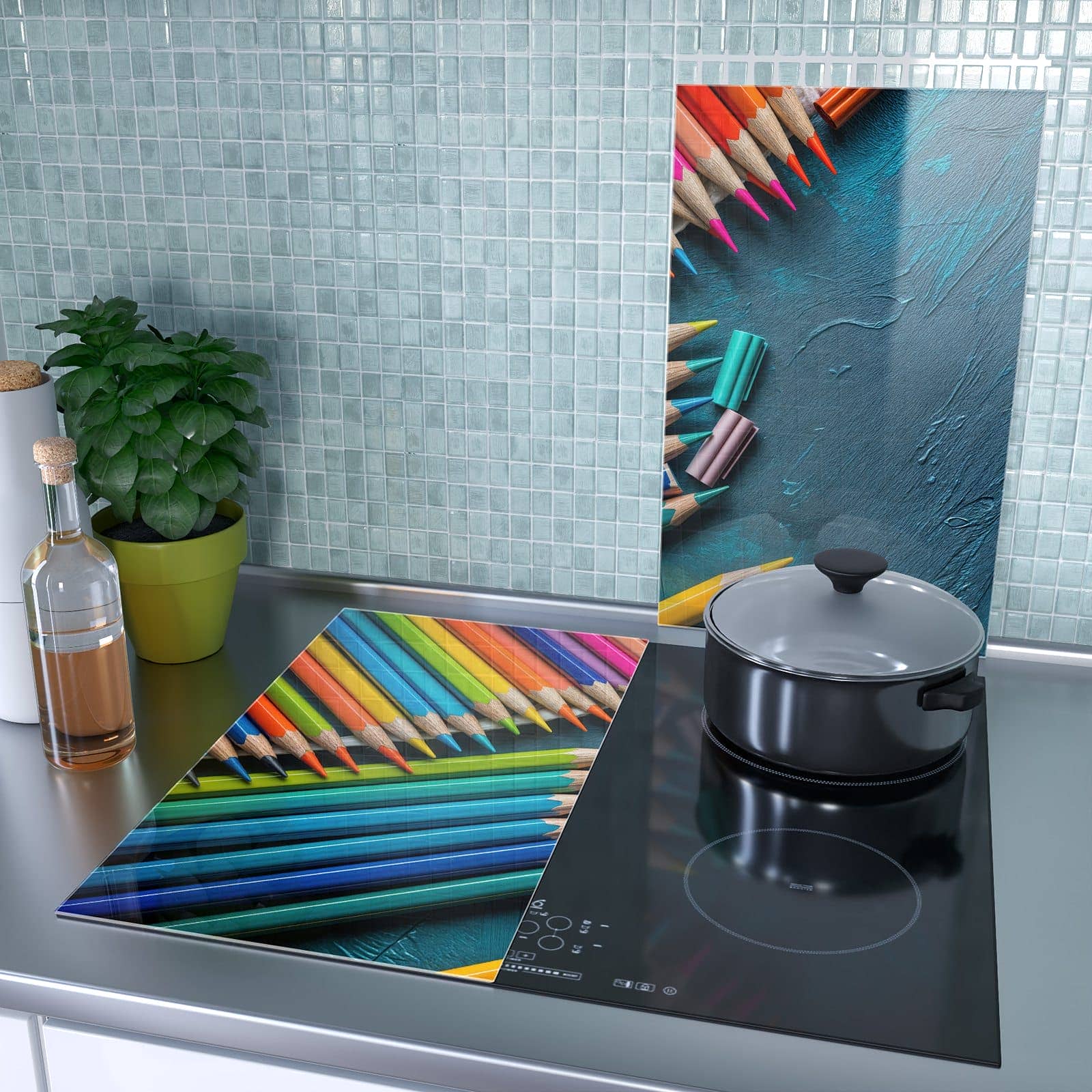 2-teilige Herdabdeckplatte mit Buntstifte auf Holz-Motiv als Spritzschutz hinter dem Kochfeld