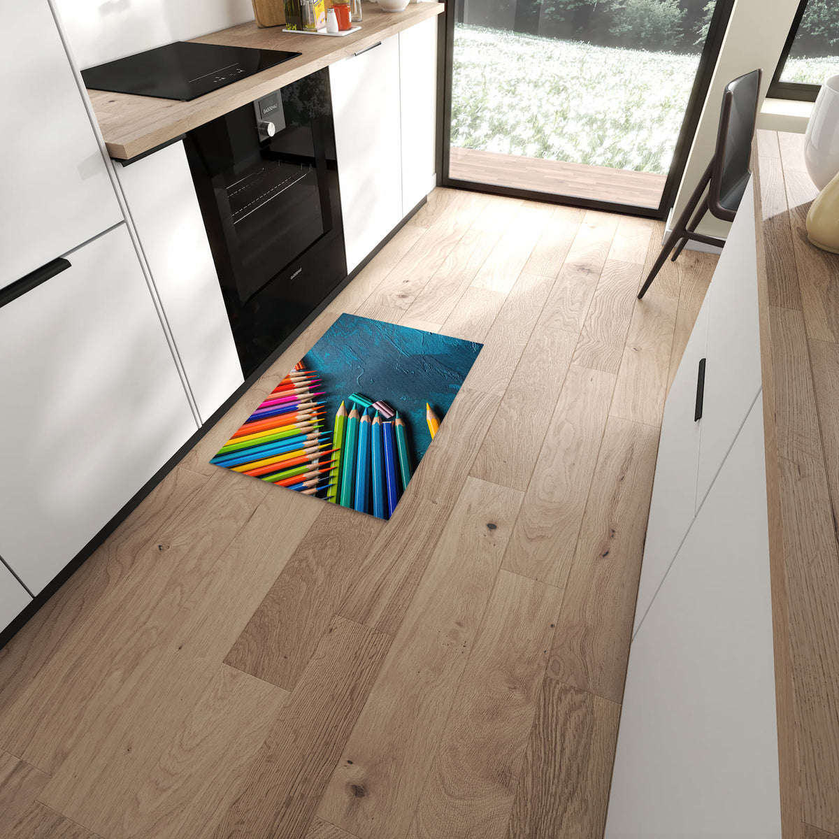 Küchenläufer mit Motiv Buntstifte auf Holz für angenehme Haptik in moderner Küche