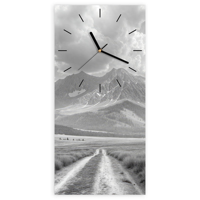 Wanduhr Berglandschaft Weg aus Glas – Hochformat 30 × 60 cm mit Ziffernblatt Linie