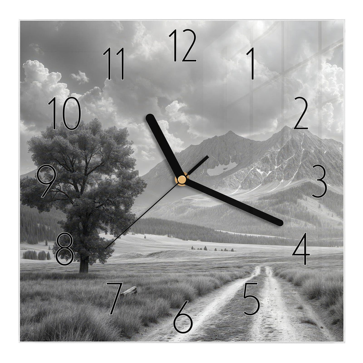 Wanduhr aus Glas, Ziffernblatt Elegant mit Motiv Einsamer Baum vor Bergen: Schwarzweißfoto: einzelner Baum links an einem Feldweg #ziffernblatt_Elegant