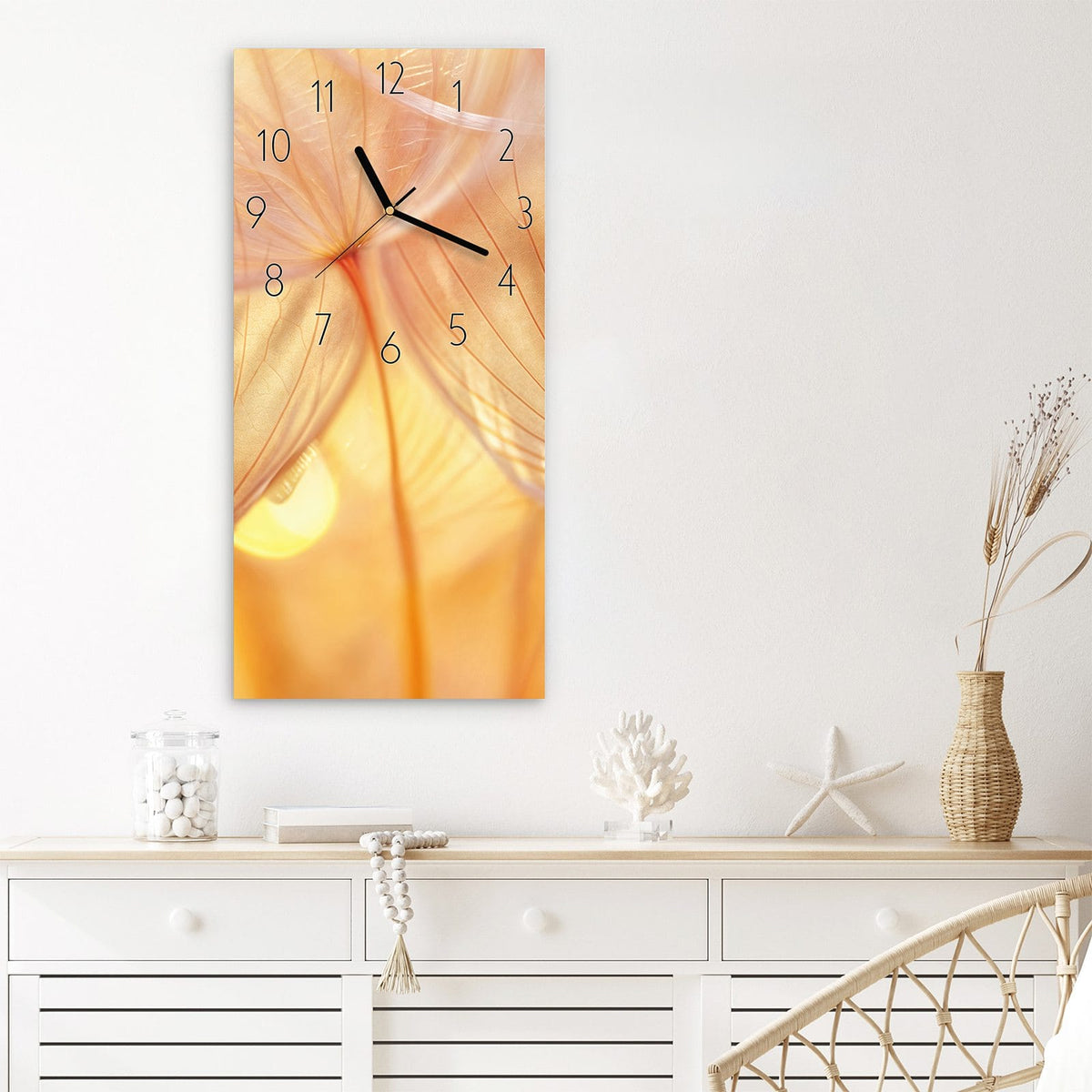 Wanduhr Dandelion Makroaufnahme aus Glas – Goldene Pusteblume in Nahaufnahme