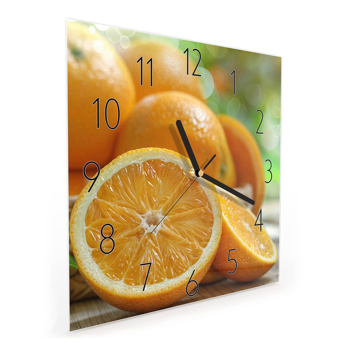 Quadratische Wanduhr aus Glas Orangen auf Holz schräg von der Seite, 4 mm starkes Glas