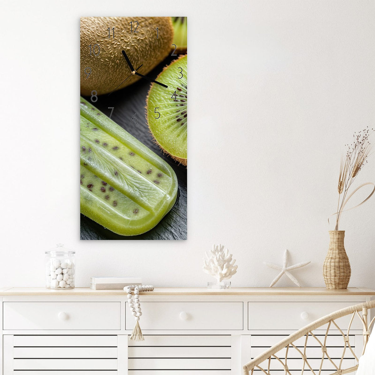 Wanduhr Kiwi Eis am Stiel aus Glas – Grünes Kiwieis mit Kiwischeiben