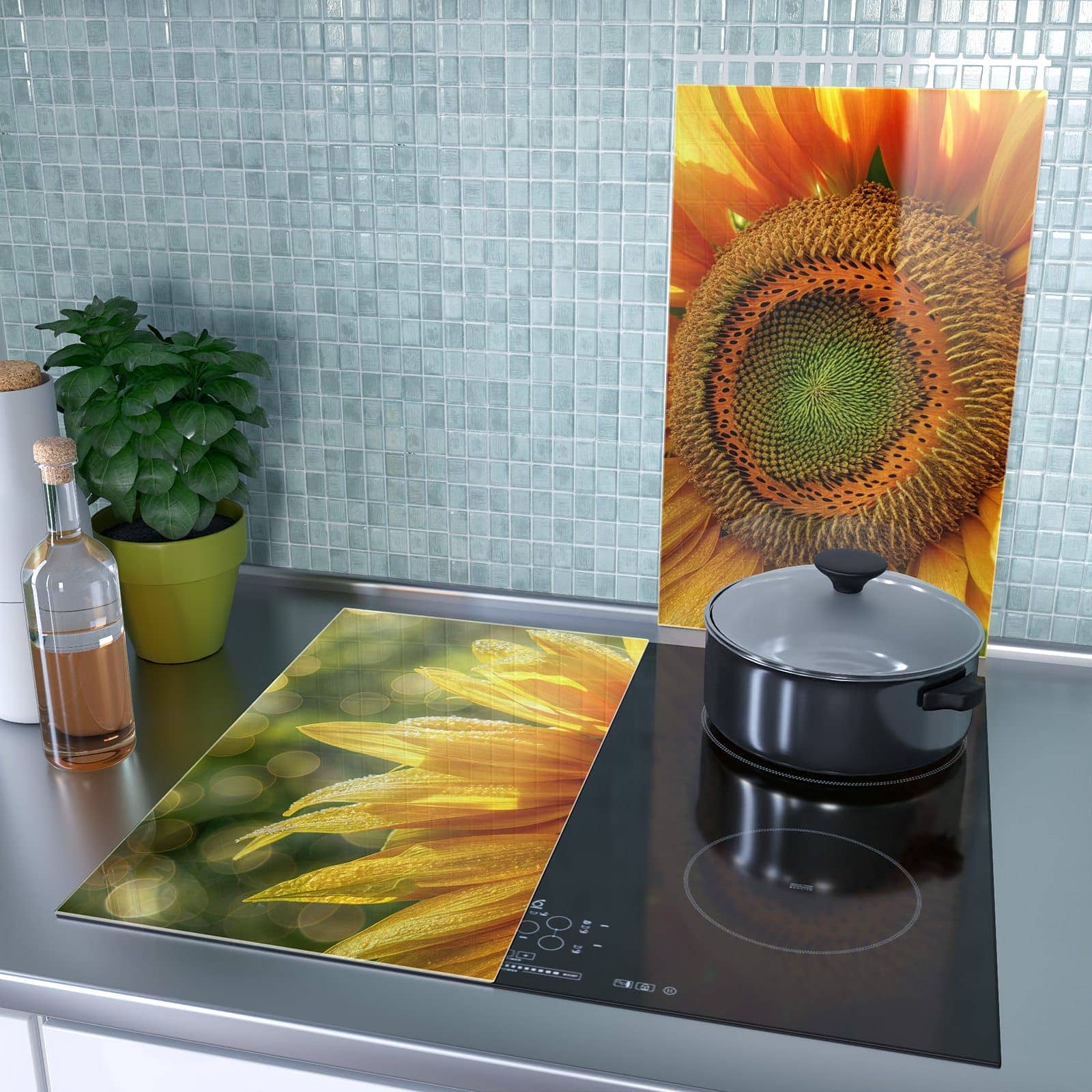 2-teilige Kochfeldabdeckung mit Sonnenblume Makro-Motiv als Spritzschutz hinter dem Kochfeld