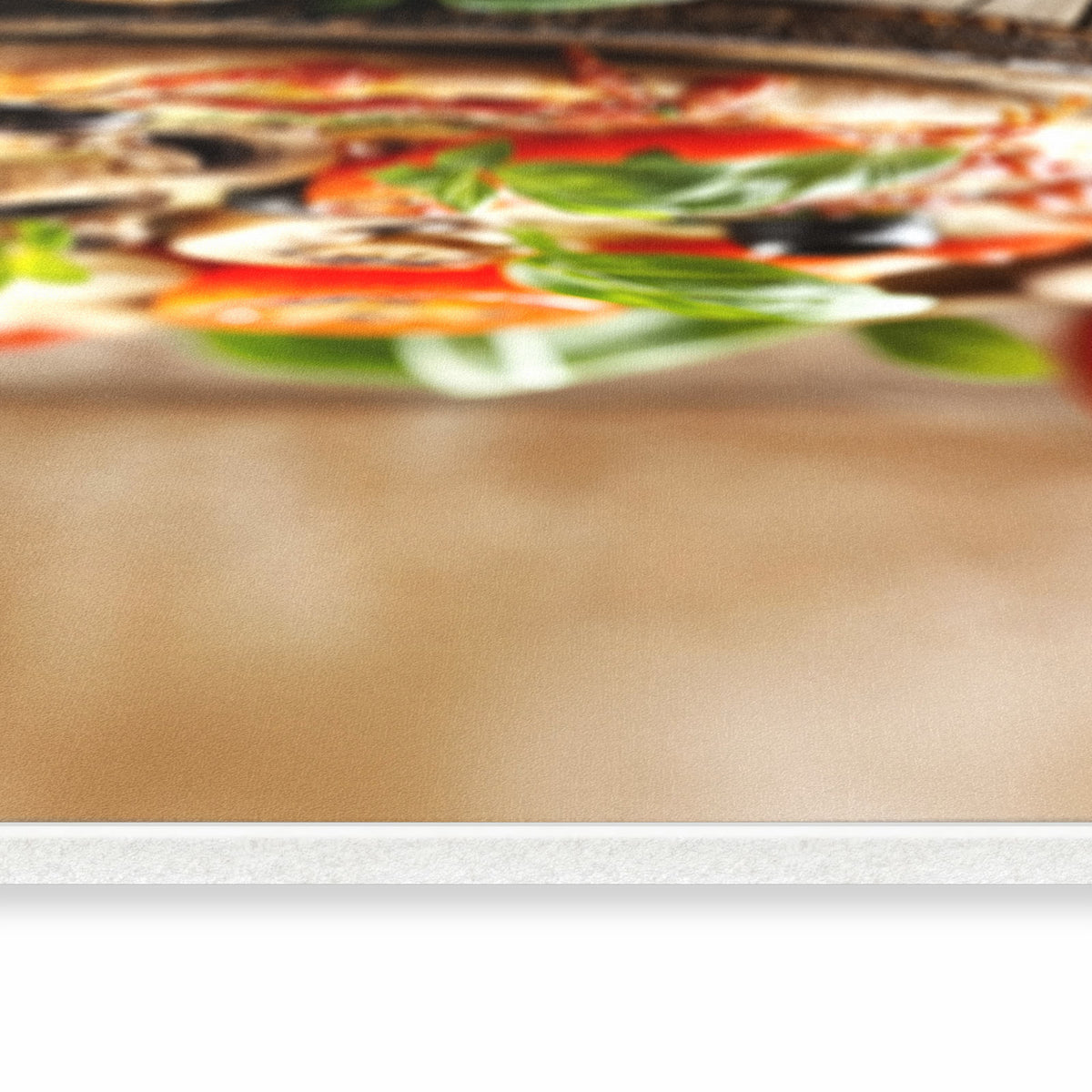 Geräuschdämpfender Läufer mit Motiv Pizza im Holzofen für Eingangsbereich, seitliche Ansicht