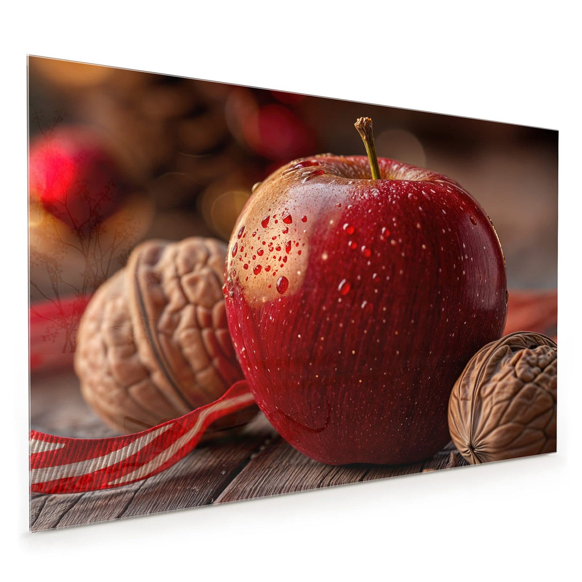 Küchenrückwand aus Glas im Hochformat mit Motiv Apfel und Nüsse: Roter Apfel mit Tautropfen, daneben Walnüsse auf dunklem Holztisch