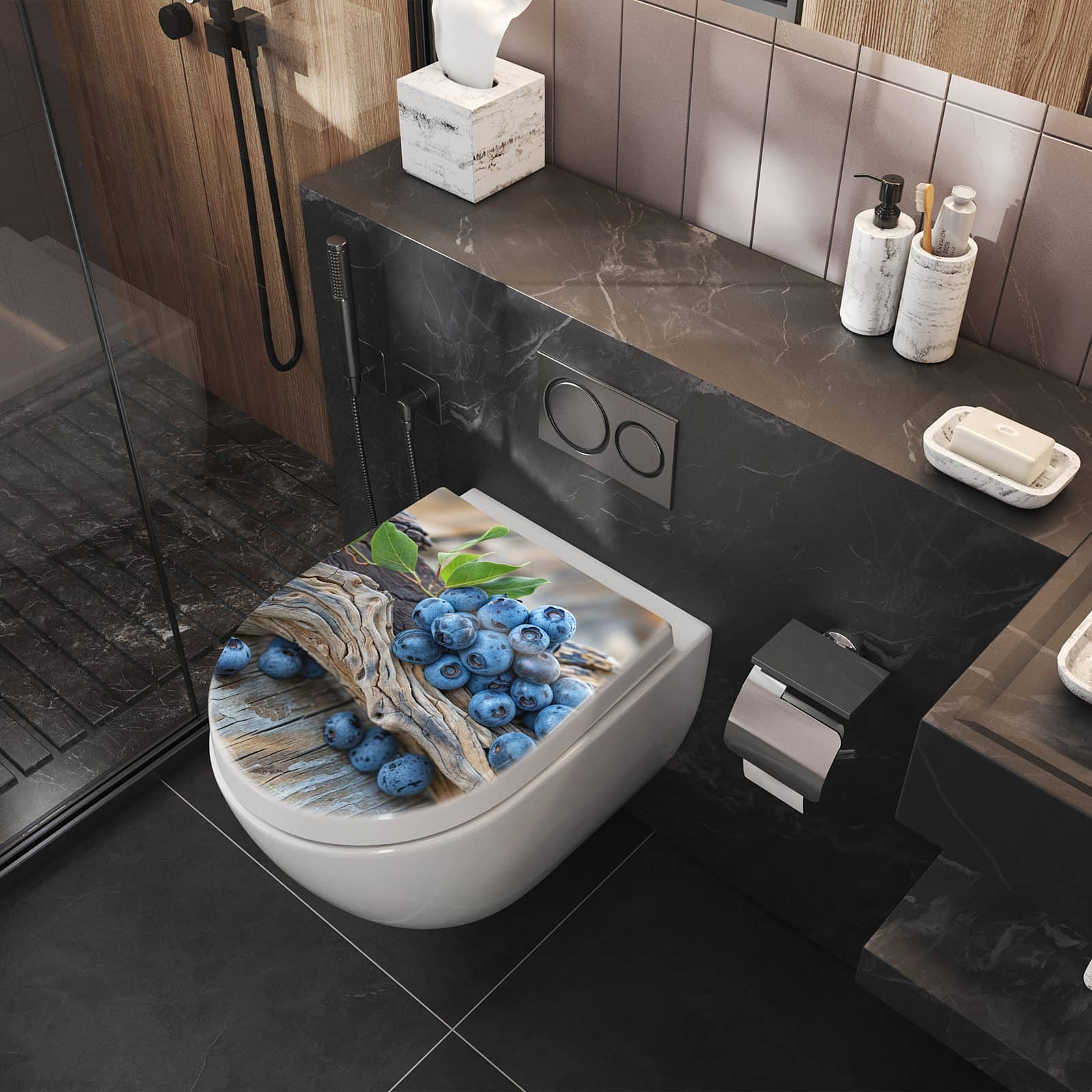 WC-Sitz mit Absenkautomatik auf und Blaubeeren