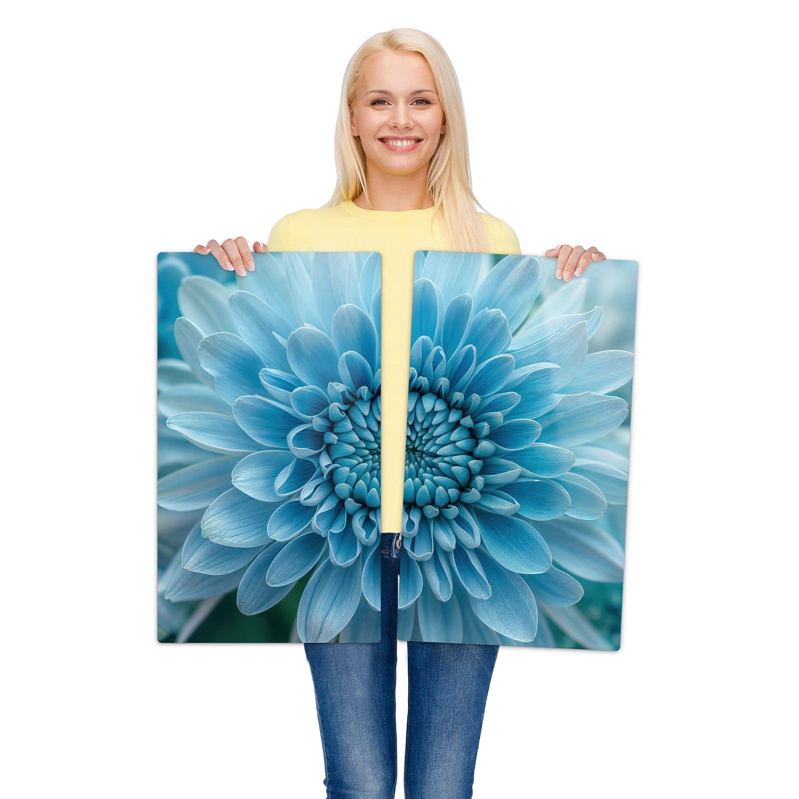 2-teilige Abdeckplatten für Ceranfeld mit Blaue Blüte Makro-Motiv wird zur Größendarstellung gehalten