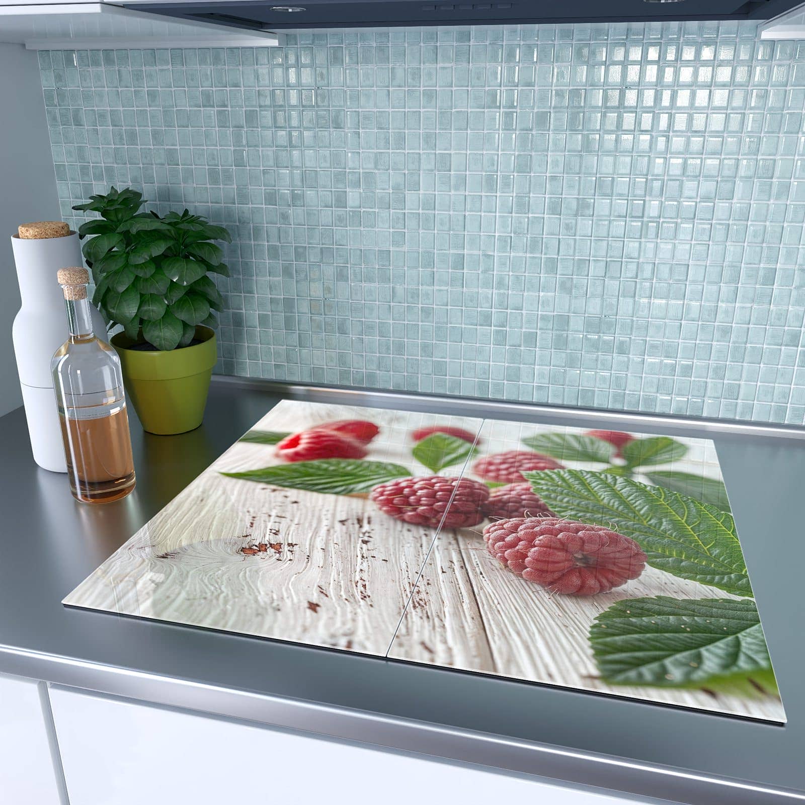 2-teilige Abdeckplatte für Induktionsherd mit Himbeeren Holztisch-Motiv auf dem Ceranfeld