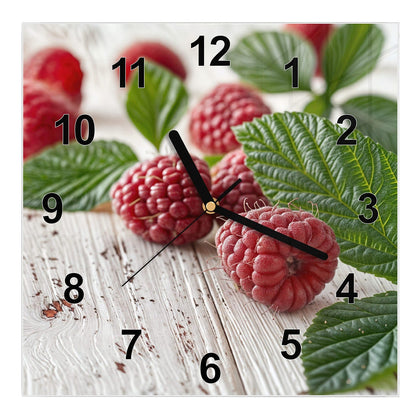 Wanduhr Quadratisch mit dem Motiv Himbeeren auf Weiß