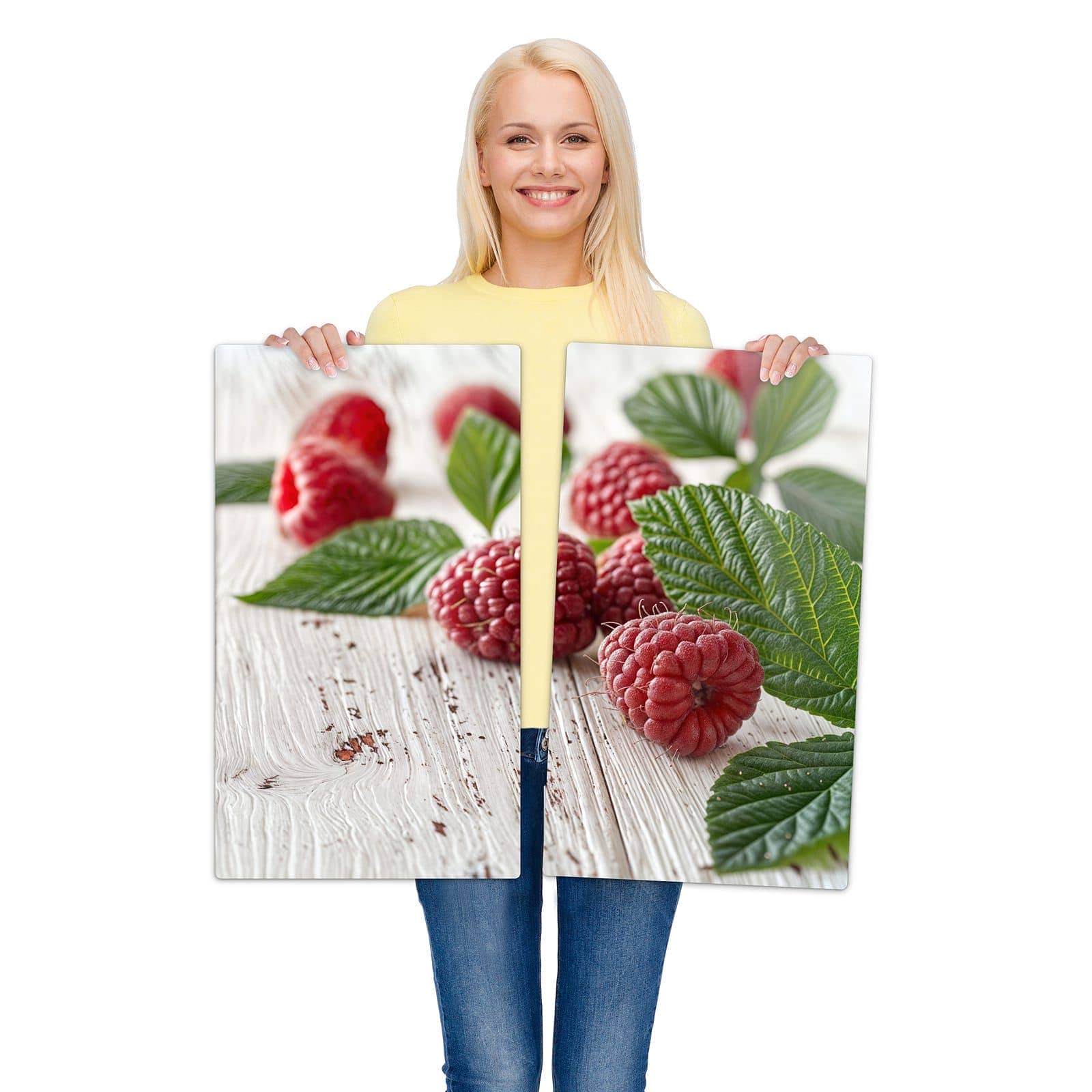 2-teilige Abdeckplatten für Ceranfeld mit Himbeeren Holztisch-Motiv wird zur Größendarstellung gehalten