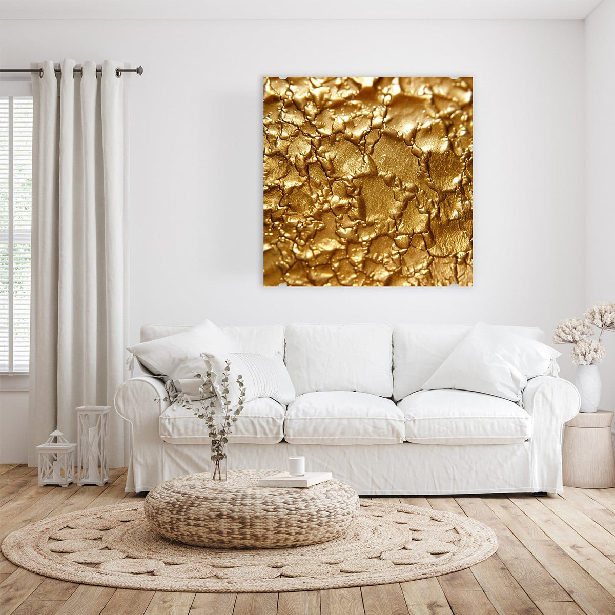 Glasbild Rissiges Gold an der Wand – Dick aufgetragene Goldfläche, plastisch aufgerissen wie trockener Lehm