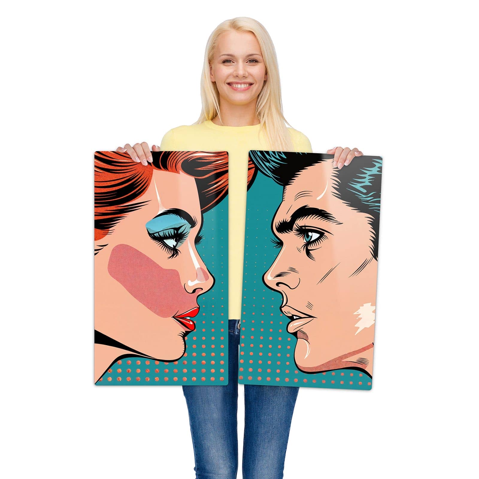 2-teilige Herdabdeckung aus Holz mit Pop Art Paar-Motiv wird zur Größendarstellung gehalten