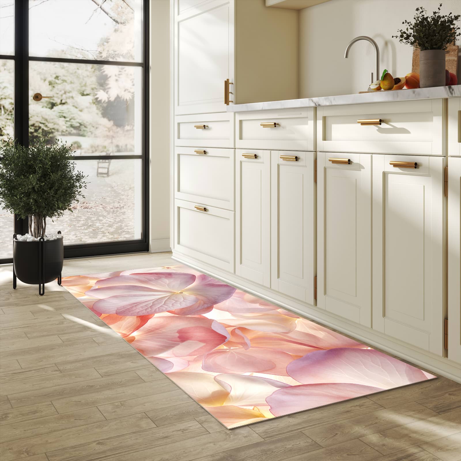 Formstabiler waschbarer Küchenteppich mit Motiv Pastellblütenzauber in heller Küche