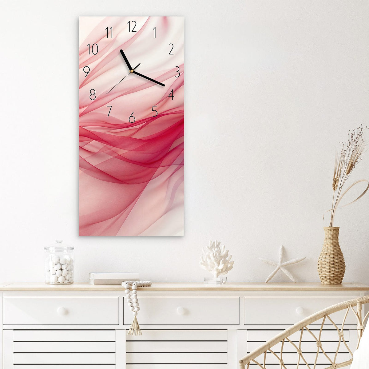 Wanduhr Seidenschleier aus Glas – Transparente Wellen in Rottönen
