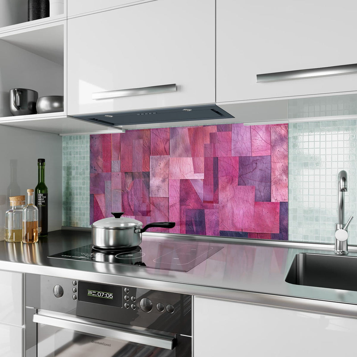 Küchenrückwand aus Glas Magenta Collage im Hochformat als Spritzschutz hinter dem Kochfeld, über dem Fliesenspiegel montiert