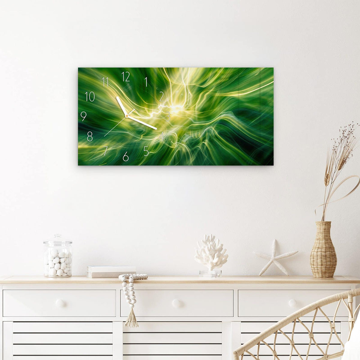 Wanduhr Leuchtendes Glühen aus Glas – Querformat 60 × 30 cm – Grüner Lichtwirbel mit Leuchtstrahlen