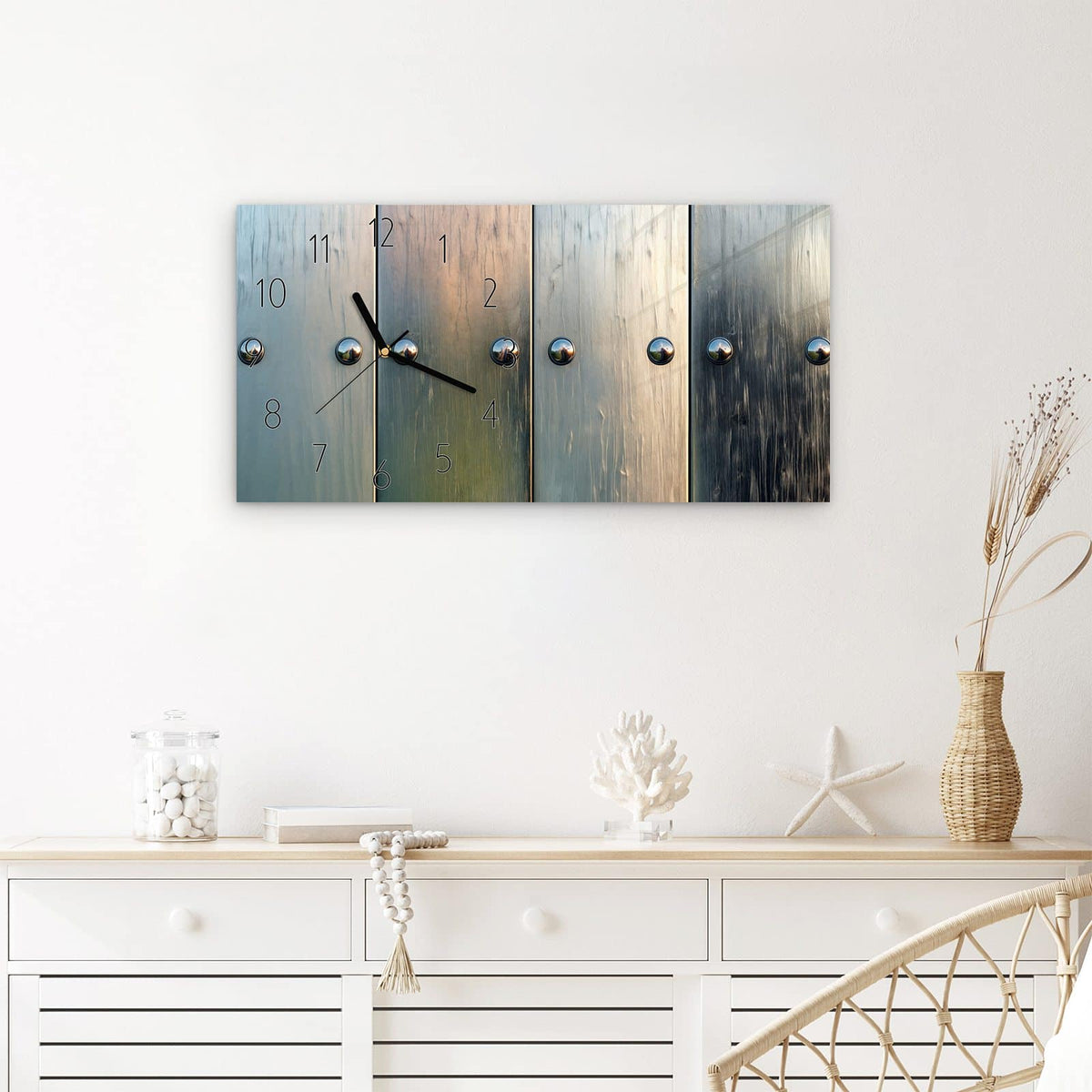 Wanduhr Metallene Paneele aus Glas – Querformat 60 × 30 cm – Holzpaneele mit glänzenden Knöpfen