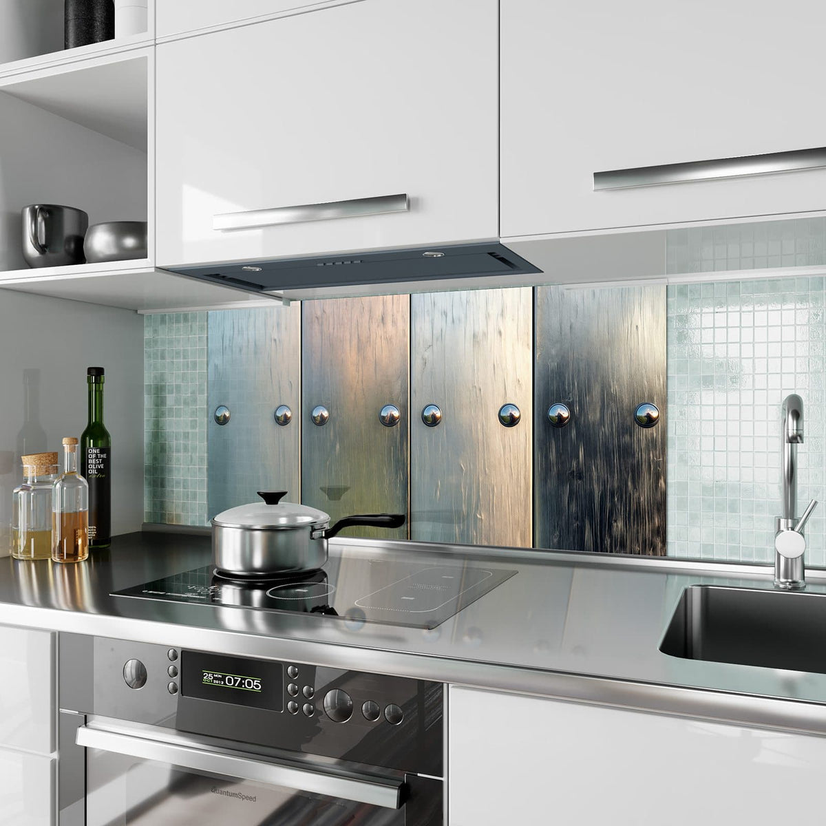 Küchenrückwand aus Glas Metallknöpfe auf Holz im Hochformat als Spritzschutz hinter dem Kochfeld, über dem Fliesenspiegel montiert