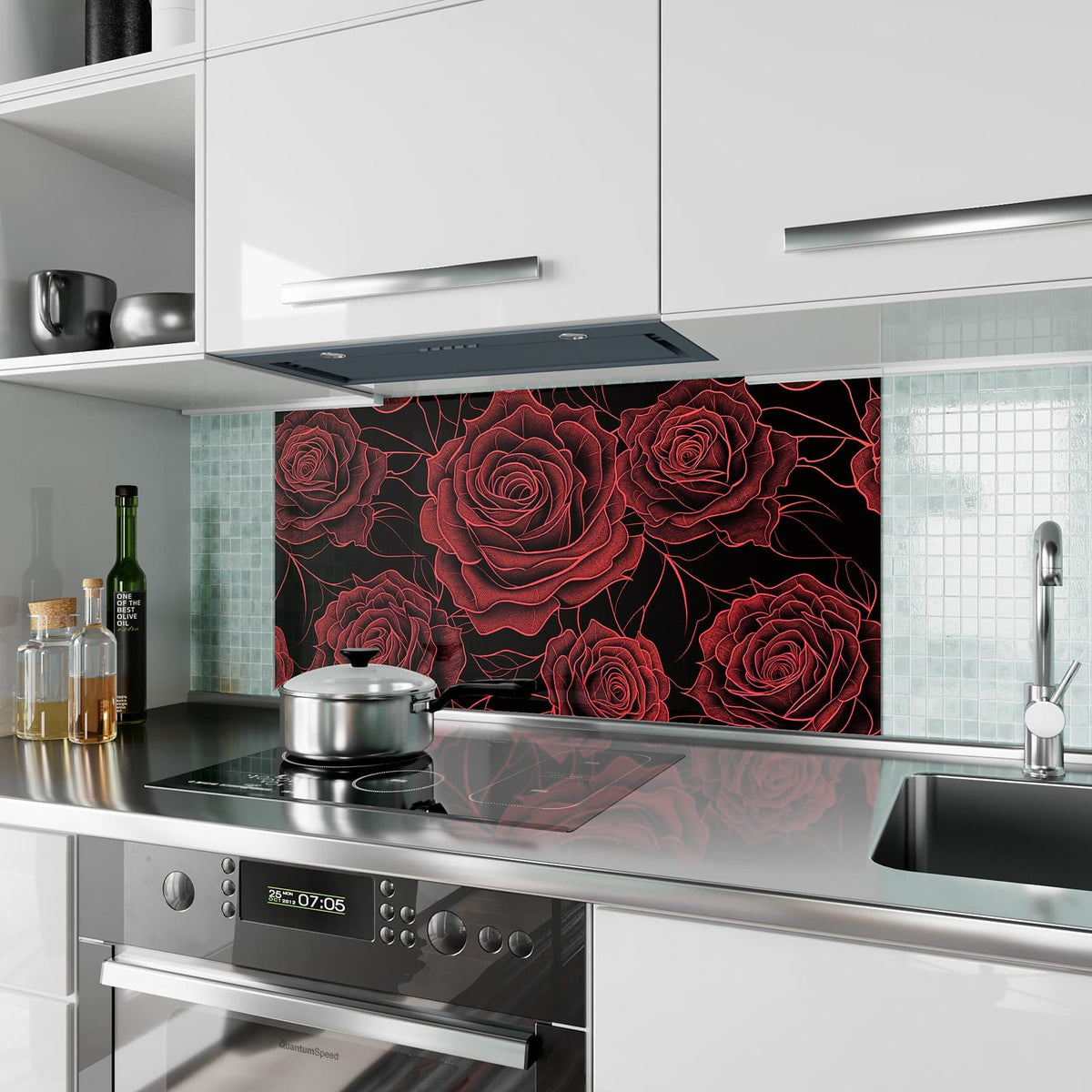 Küchenrückwand aus Glas Rosenmuster in Rot im Hochformat als Spritzschutz hinter dem Kochfeld, über dem Fliesenspiegel montiert