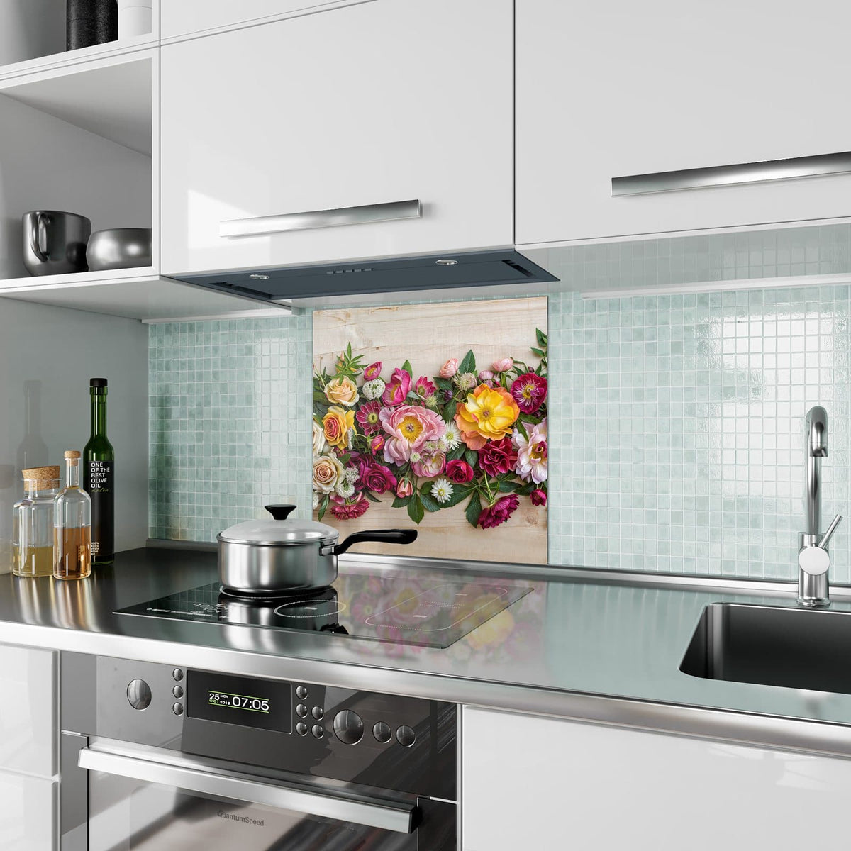 Küchenrückwand Blumenband auf Holz aus Glas – Blumenarrangement auf hellem Holz