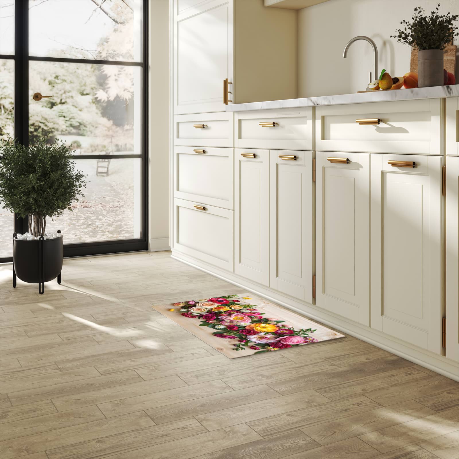 Geräuschdämpfender rutschfester Küchenteppich mit Motiv Blumenbouquet in heller Küche