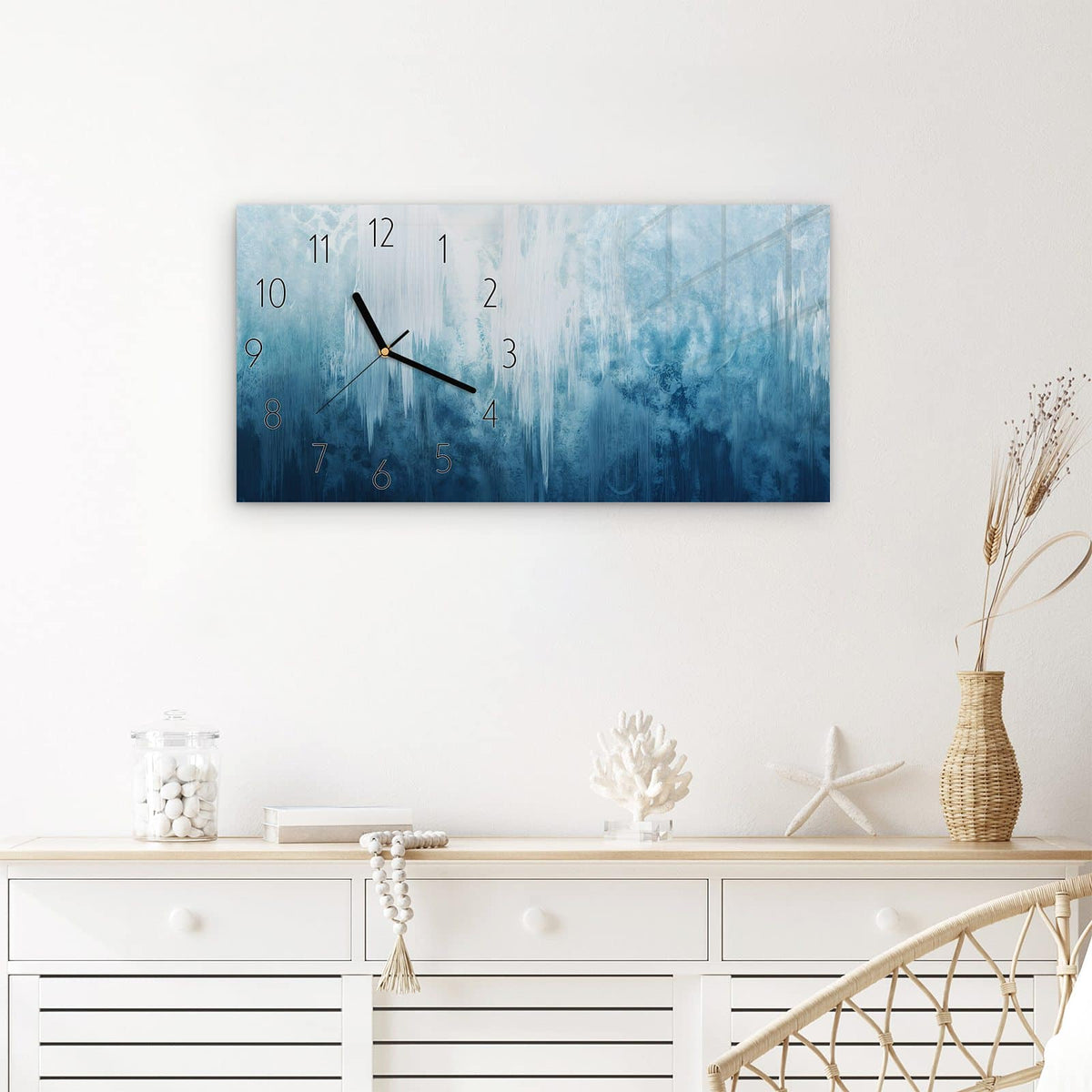Wanduhr Gefrorener Wasserfall aus Glas – Querformat 60 × 30 cm – Eiszapfenartige Strukturen in Blau