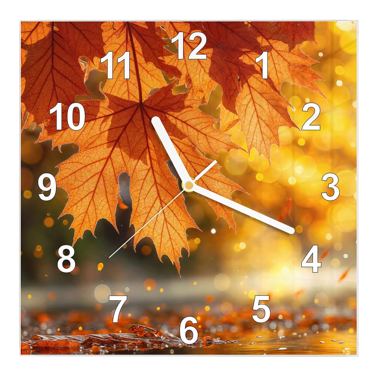 Wanduhr aus Glas, Ziffernblatt Modern: Große orangerote Ahornblätter im Vordergrund vor goldenem Bokeh, unten nasses Laub #ziffernblatt_Modern
