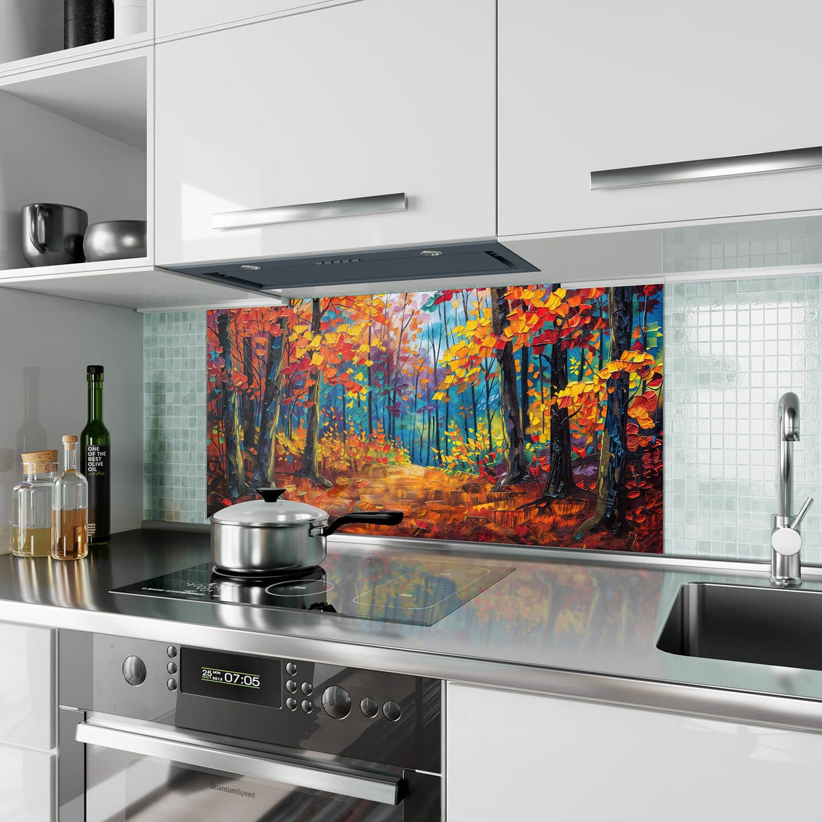 Küchenrückwand aus Glas Gemalter Herbstwald im Hochformat als Spritzschutz hinter dem Kochfeld, über dem Fliesenspiegel montiert