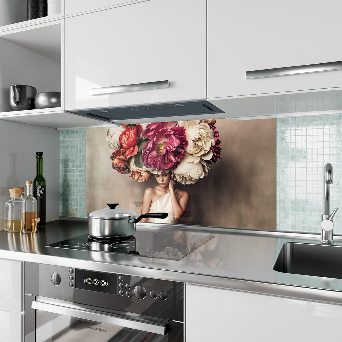 Küchenrückwand aus Glas Frau mit Blumenhut im Hochformat als Spritzschutz hinter dem Kochfeld, über dem Fliesenspiegel montiert