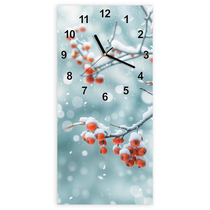 Wanduhr Beeren im Schnee aus Glas – Hochformat 30 × 60 cm mit Ziffernblatt Modern