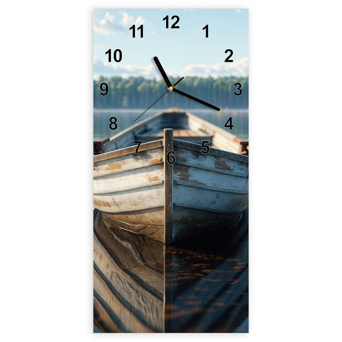 Wanduhr Boot auf See aus Glas – Hochformat 30 × 60 cm mit Ziffernblatt Modern