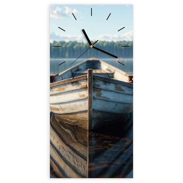 Wanduhr Boot auf See aus Glas – Hochformat 30 × 60 cm mit Ziffernblatt Linie