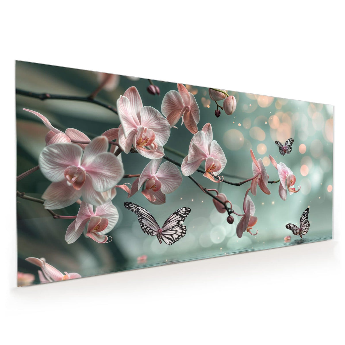 Küchenrückwand aus Glas im Hochformat: Rosa Orchideenzweige über einer spiegelnden Wasserfläche, dazu ein gezeichneter Schmetterling.