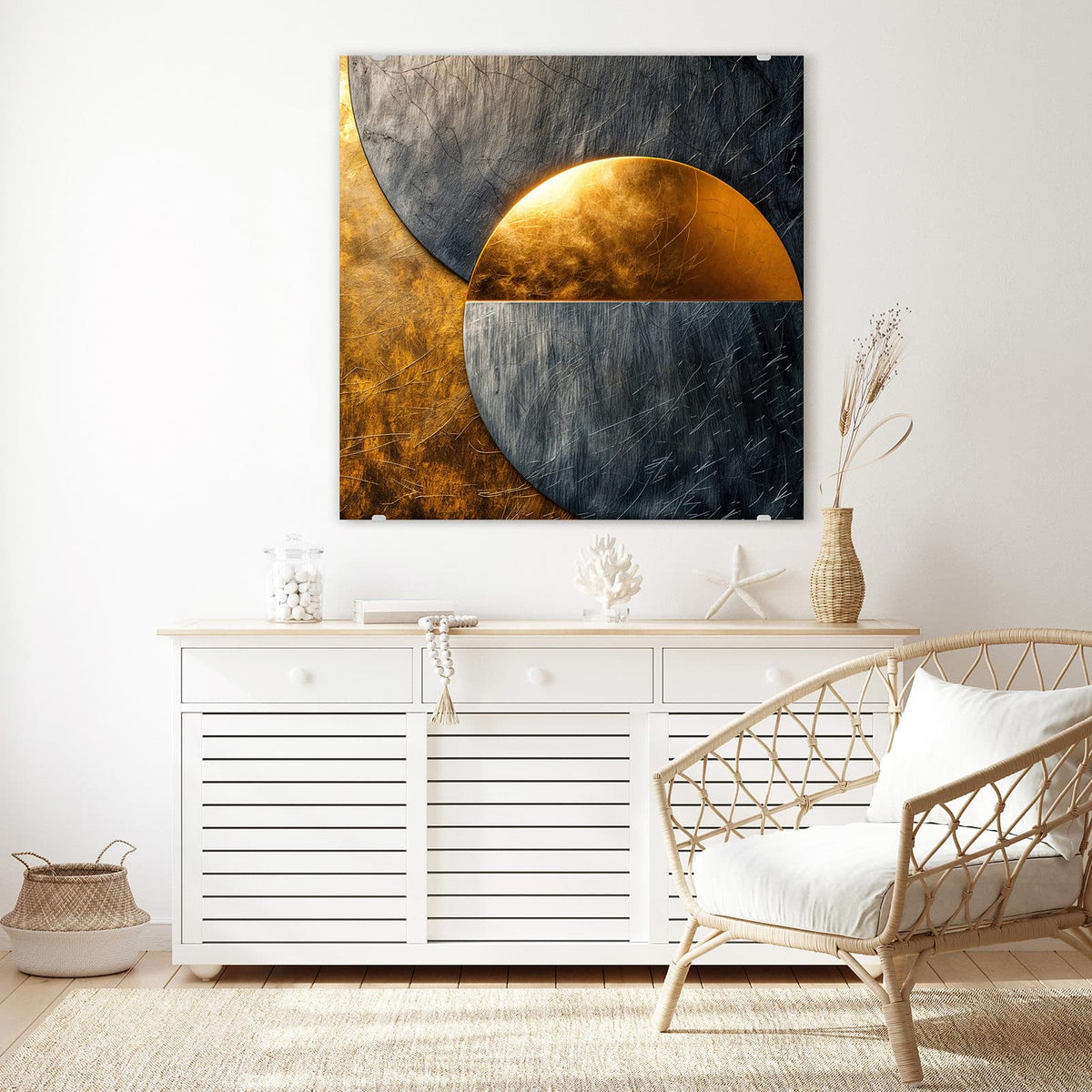 Glasbild Kreise in Gold und Grau an der Wand – großer goldener Halbkreis und graue Metallkreise, überlappend