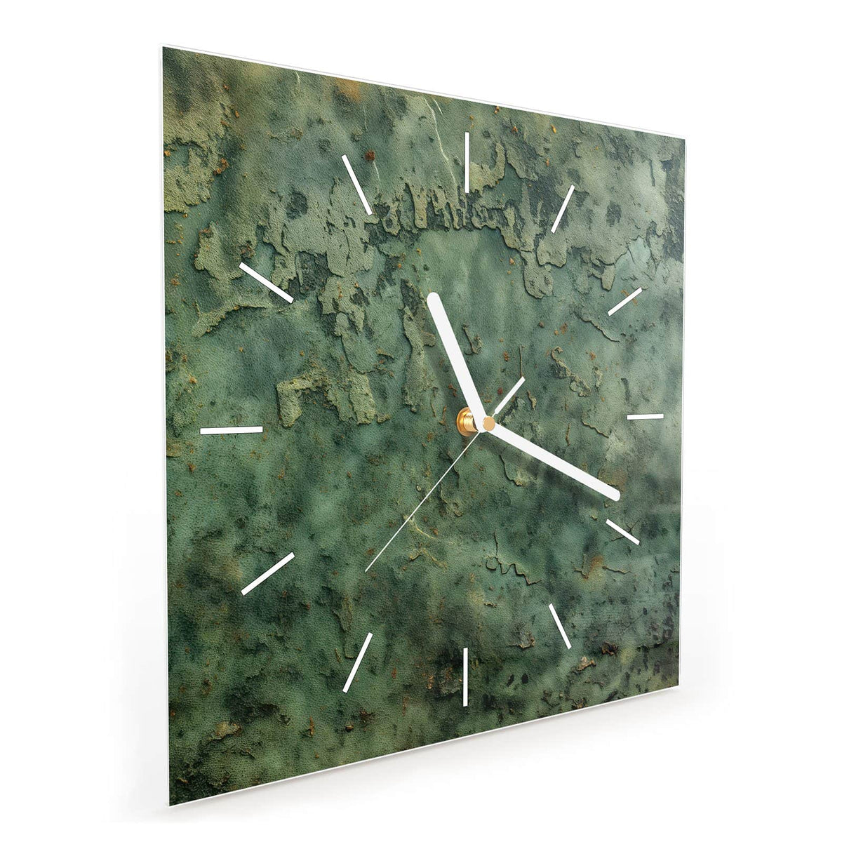 Quadratische Wanduhr aus Glas Moosgrüne Wand schräg von der Seite, 4 mm starkes Glas