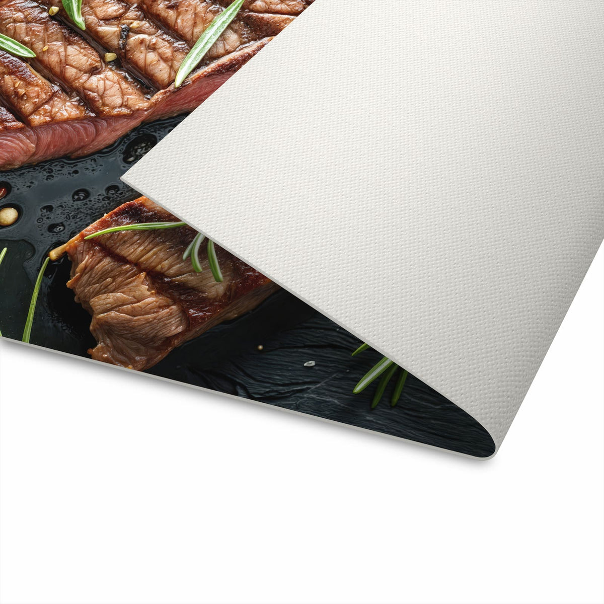 Leicht waschbarer Küchenteppich mit Motiv Steak von Gegrilltes in moderner Küche